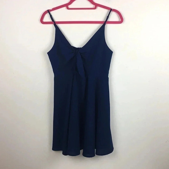 Kimchi Blue Tie Knot Keyhole Dress Size Small - Picture 2 of 6